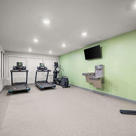 Woodspring Suites Dearborn Detroit Luaran gambar