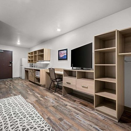 Woodspring Suites Dearborn Detroit Luaran gambar