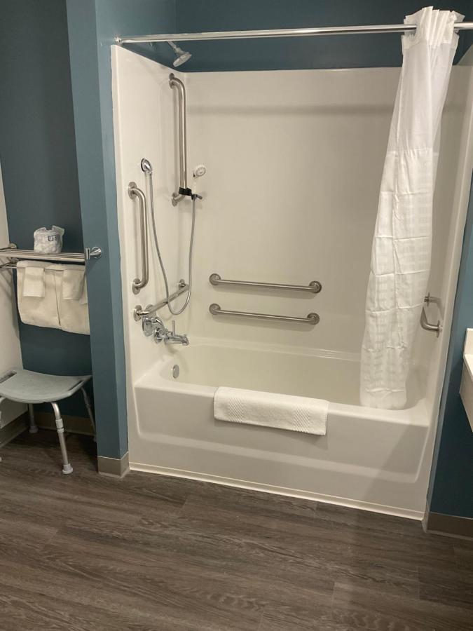 Woodspring Suites Dearborn Detroit Luaran gambar