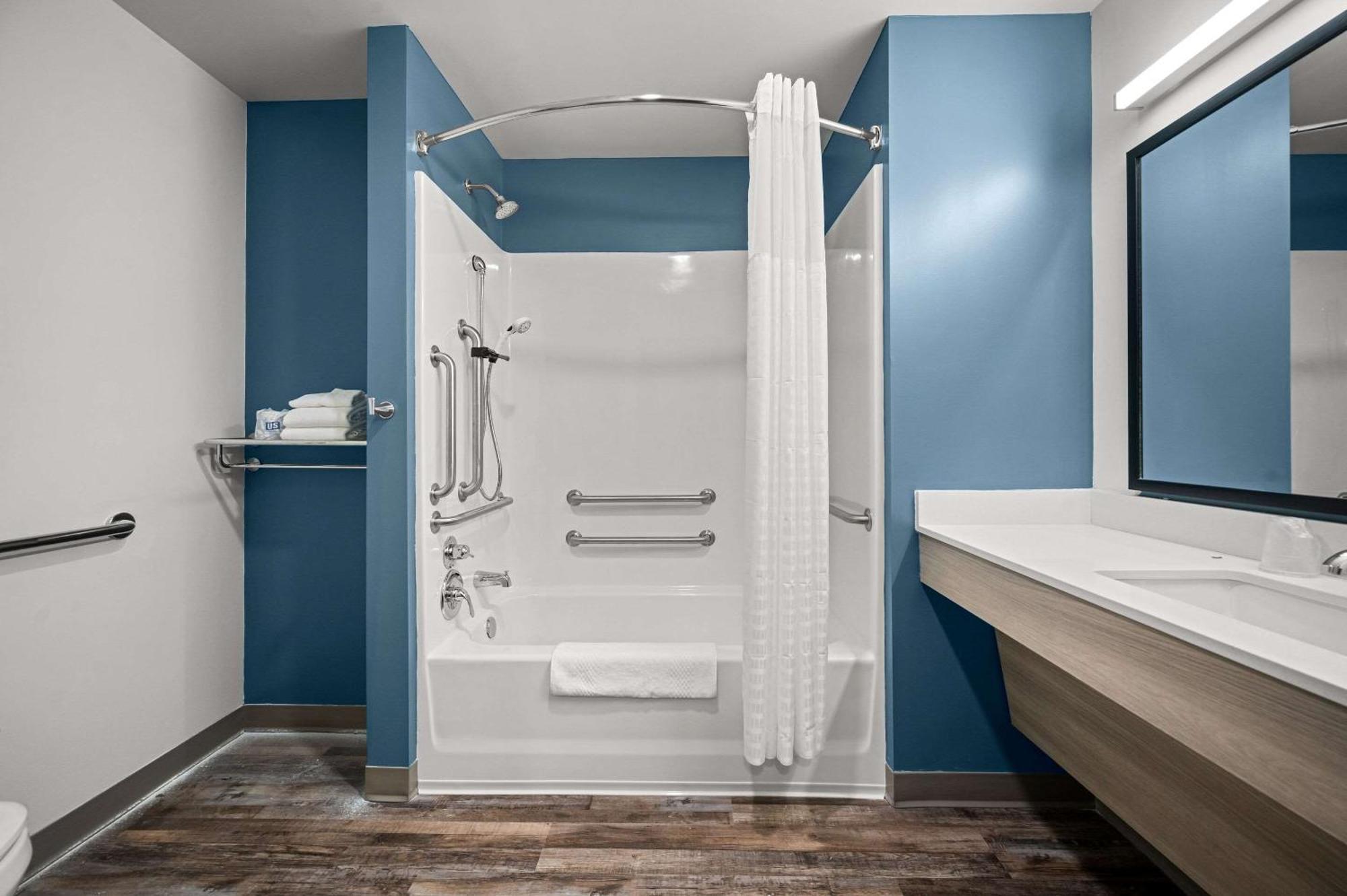 Woodspring Suites Dearborn Detroit Luaran gambar