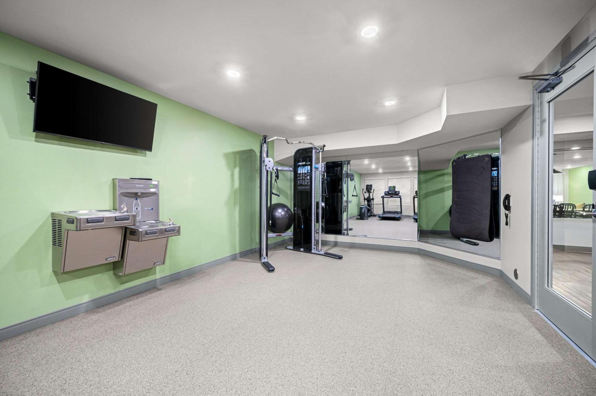 Woodspring Suites Dearborn Detroit Luaran gambar