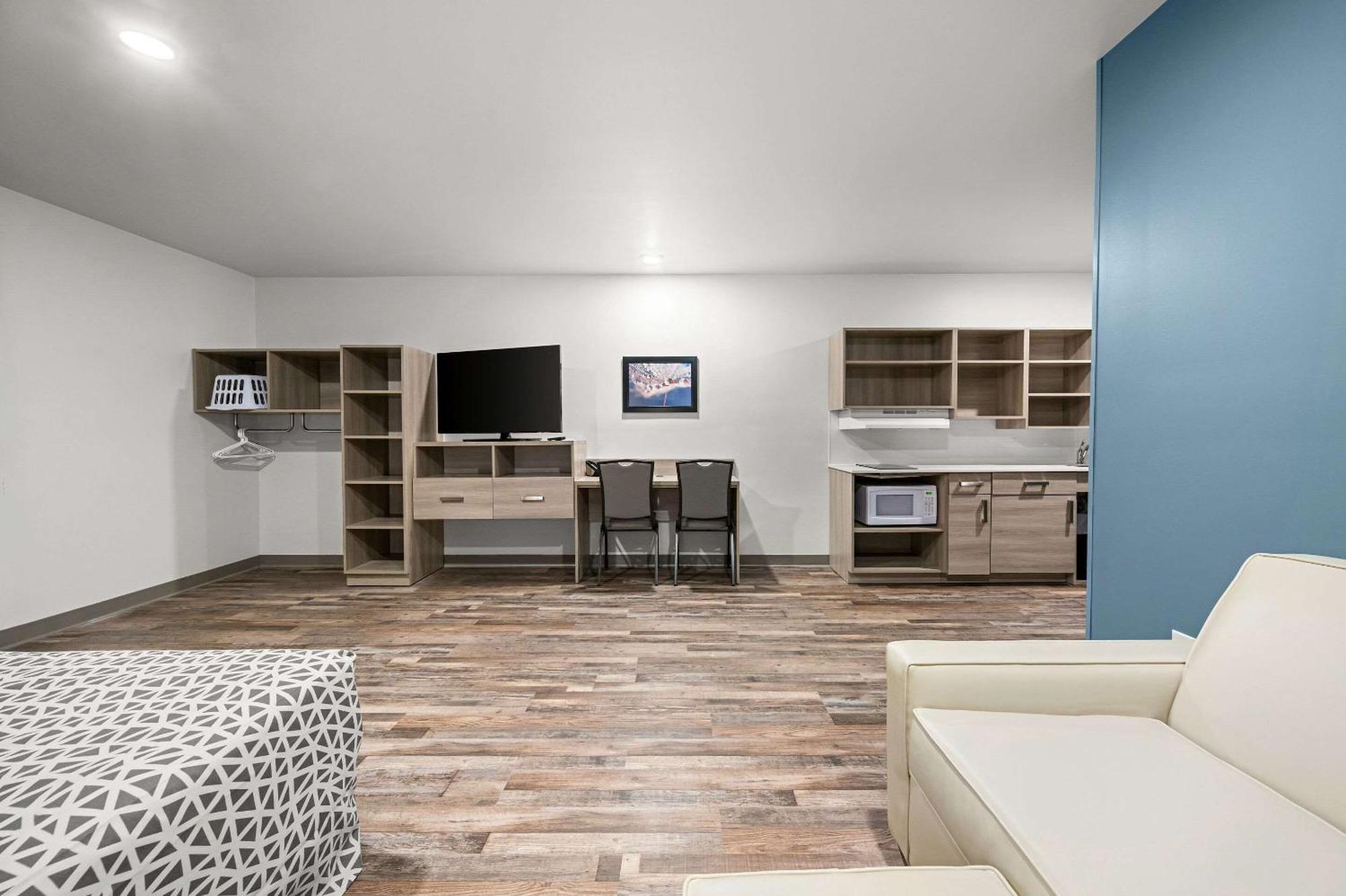 Woodspring Suites Dearborn Detroit Luaran gambar